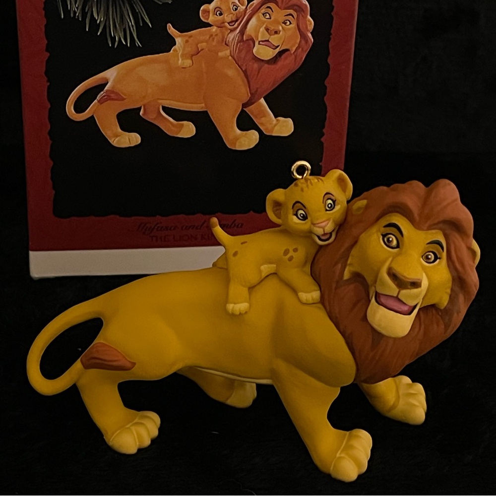 Hallmark Keepsake Ornament Mufasa and Simba